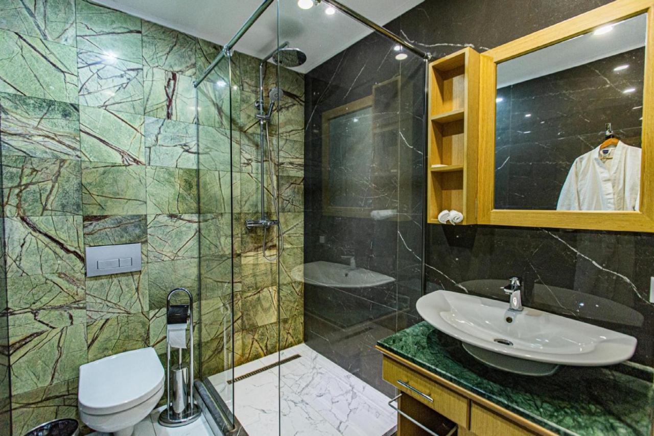 Shera Park Boutique Hotel Almaty Eksteriør billede