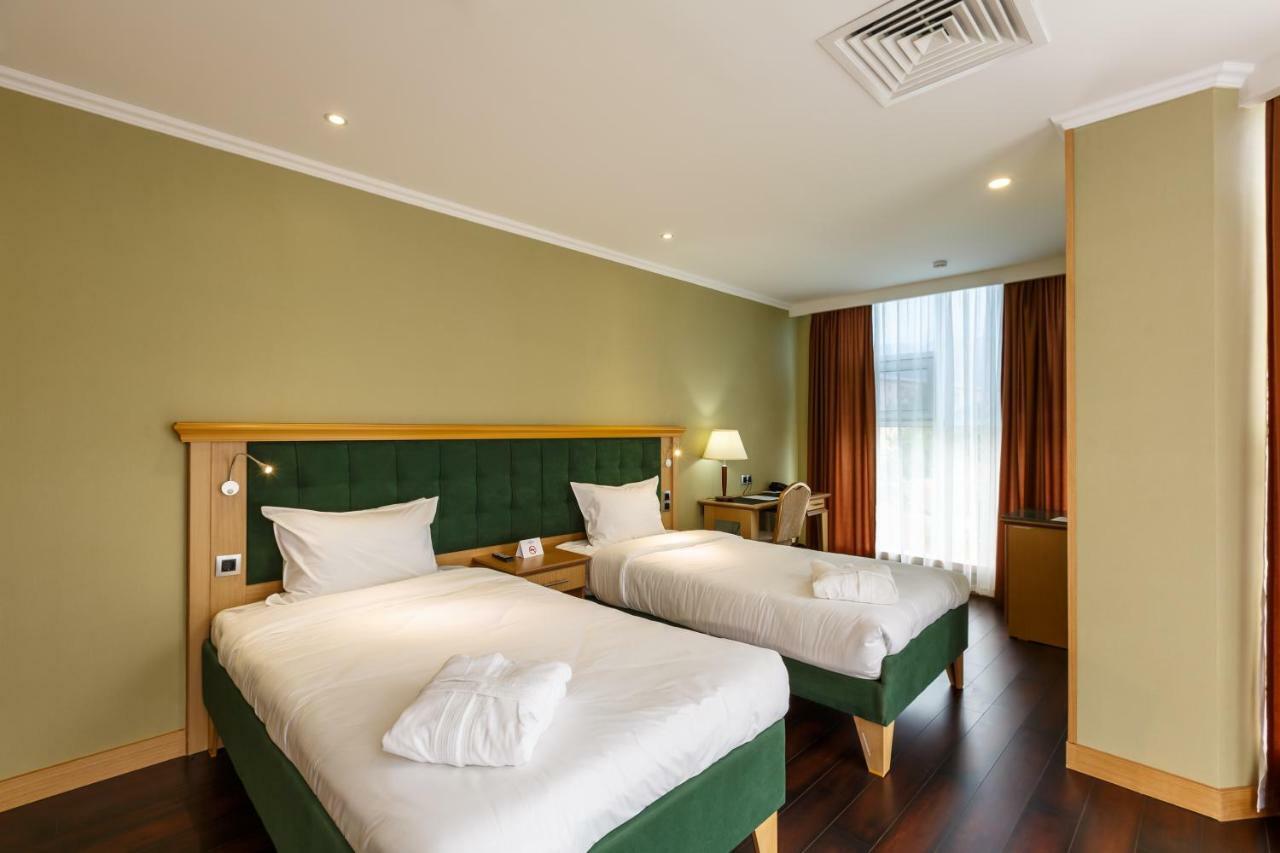 Shera Park Boutique Hotel Almaty Eksteriør billede